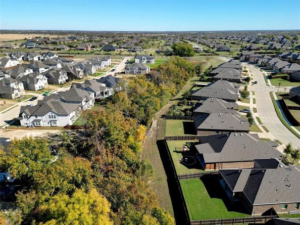 2929  Log Cabin Drive , Celina Texas 75009