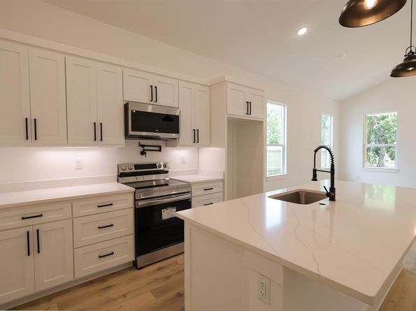 1032 E Arlington Avenue , Fort Worth Texas 76104