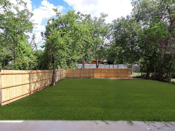 1032 E Arlington Avenue , Fort Worth Texas 76104