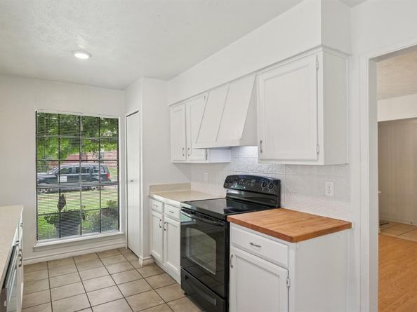 2622  Riviera Drive , Garland Texas 75040