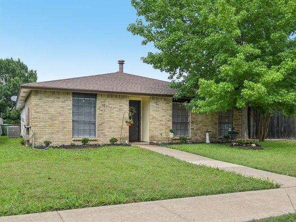 2622  Riviera Drive , Garland Texas 75040