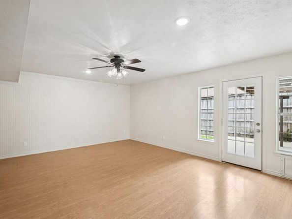 2622  Riviera Drive , Garland Texas 75040