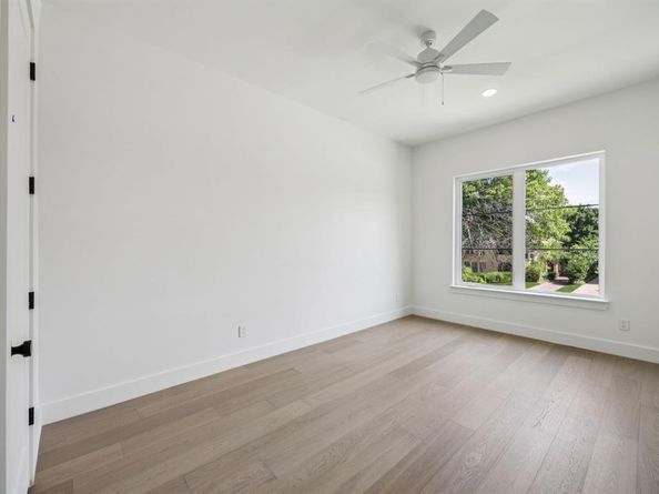 6244  Richmond Avenue , Dallas Texas 75214