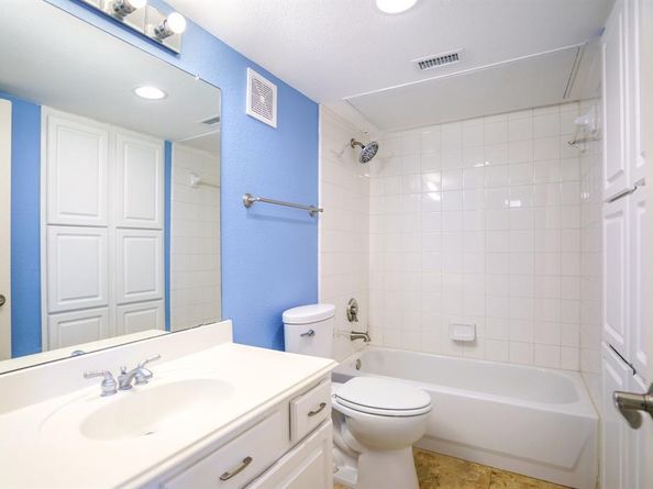 2205  Canton Street  107, Dallas Texas 75201