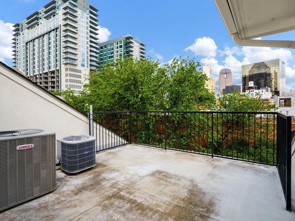 2205  Canton Street  107, Dallas Texas 75201