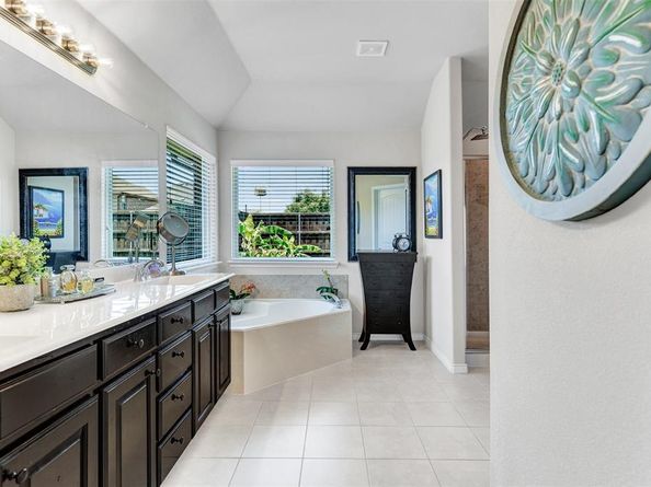 1402  White Water Lane , Rockwall Texas 75087