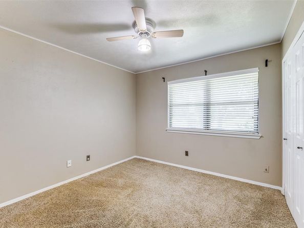 2602  Brentwood Circle , Arlington Texas 76013