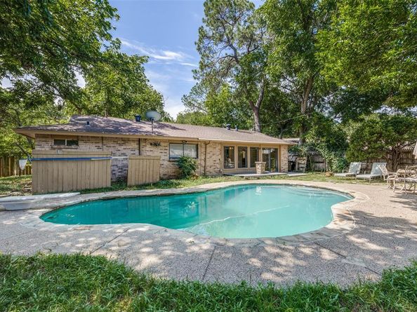 2602  Brentwood Circle , Arlington Texas 76013