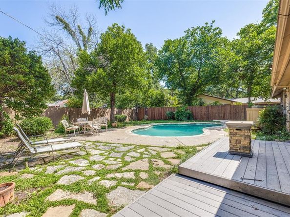 2602  Brentwood Circle , Arlington Texas 76013