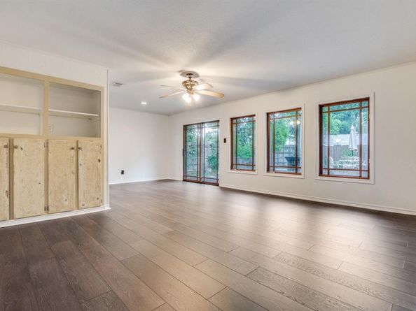 2602  Brentwood Circle , Arlington Texas 76013