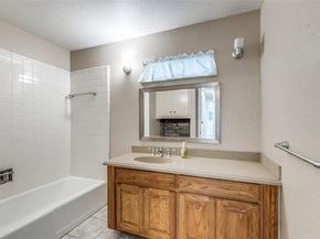 2602  Brentwood Circle , Arlington Texas 76013