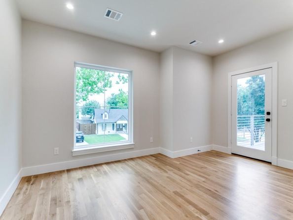 3911  Hawick Lane , Dallas Texas 75220
