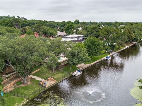 1420  Porto Bello Court , Arlington Texas 76012