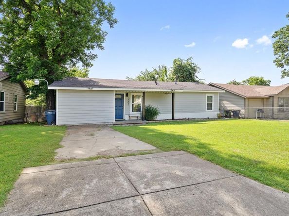 3005  Pate Drive , Fort Worth Texas 76105
