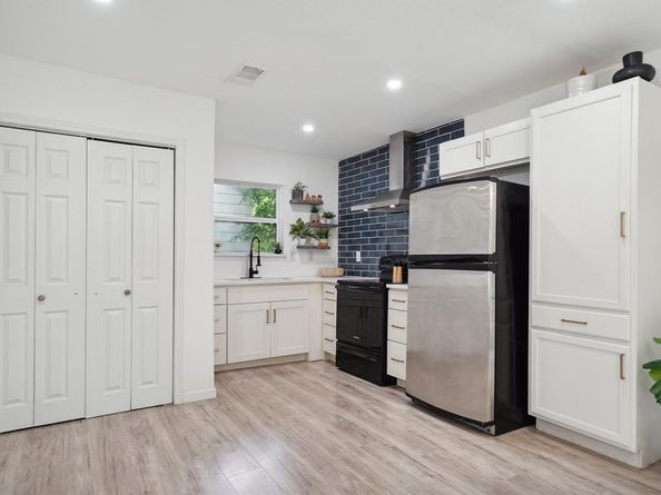 3005  Pate Drive , Fort Worth Texas 76105