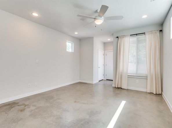 1155  Crownview Lane , Dallas Texas 75208