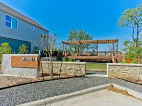 1155  Crownview Lane , Dallas Texas 75208