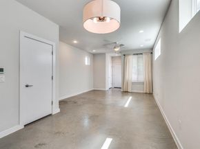 1155  Crownview Lane , Dallas Texas 75208