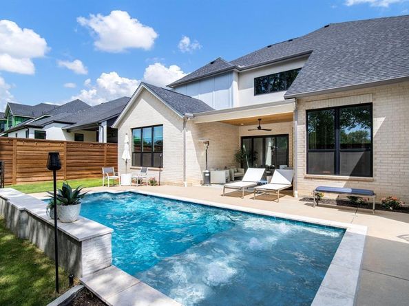 2093  Holt Way , Grapevine Texas 76051