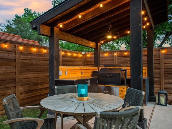 2093  Holt Way , Grapevine Texas 76051