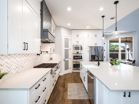 2093  Holt Way , Grapevine Texas 76051