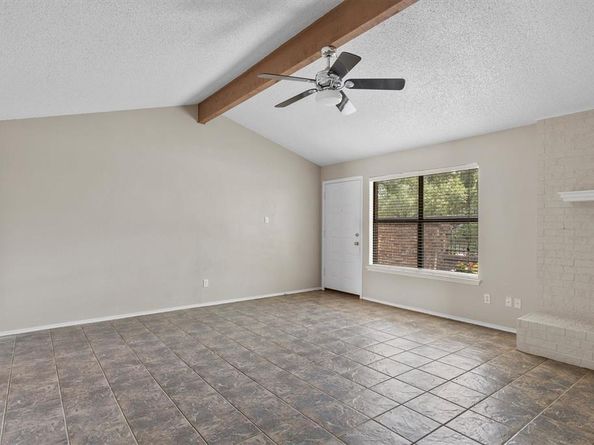 1109  Glenbrook Street , Benbrook Texas 76126