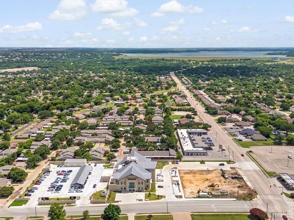 1109  Glenbrook Street , Benbrook Texas 76126