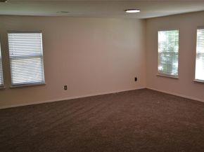 8105  York Beach Place , Arlington Texas 76002
