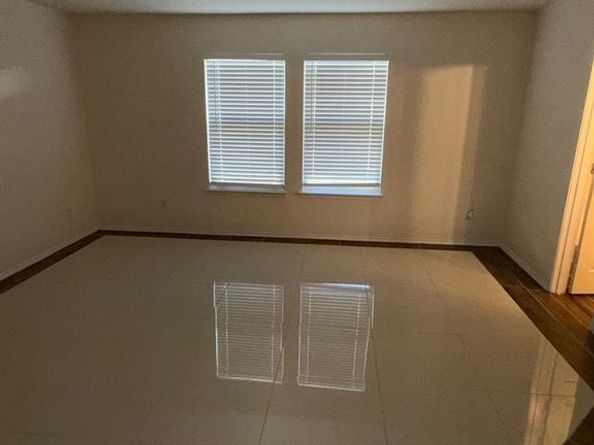8105  York Beach Place , Arlington Texas 76002
