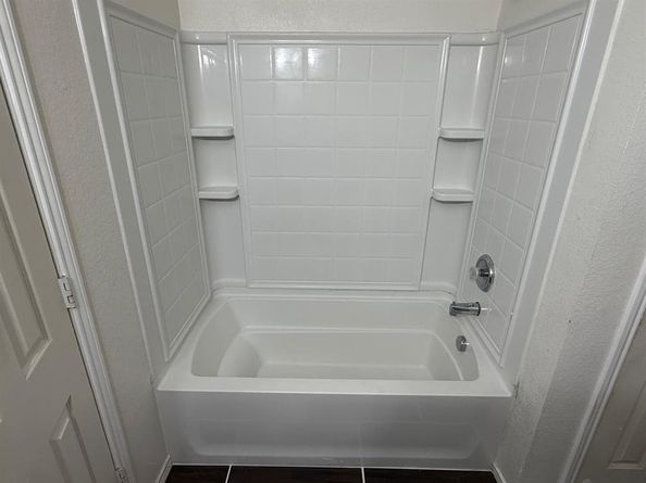 8105  York Beach Place , Arlington Texas 76002