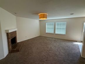 8105  York Beach Place , Arlington Texas 76002