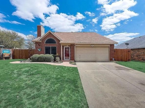 2954  Volga Court , Fort Worth Texas 76118