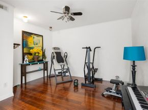 26  Oakbrook Drive , Lewisville Texas 75057