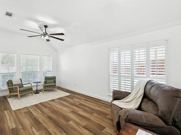10121  Red Bluff Lane , Fort Worth Texas 76177