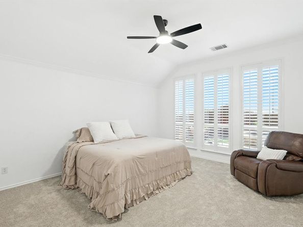 10121  Red Bluff Lane , Fort Worth Texas 76177