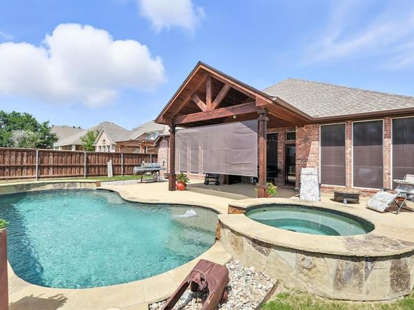 10121  Red Bluff Lane , Fort Worth Texas 76177