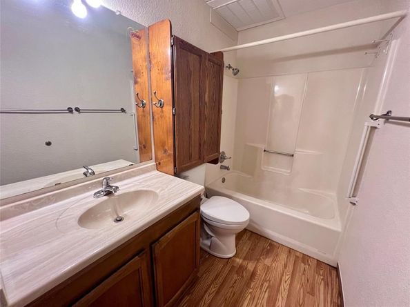 6671  Nyman Drive , Dallas Texas 75236
