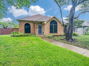6718  Livingstone Street , Rowlett Texas 75089