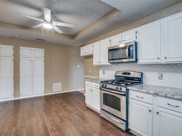 6718  Livingstone Street , Rowlett Texas 75089