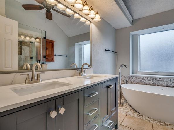 6718  Livingstone Street , Rowlett Texas 75089