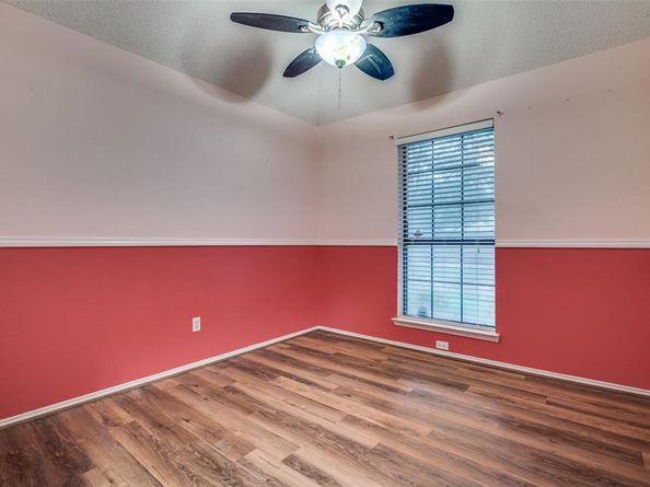 6718  Livingstone Street , Rowlett Texas 75089