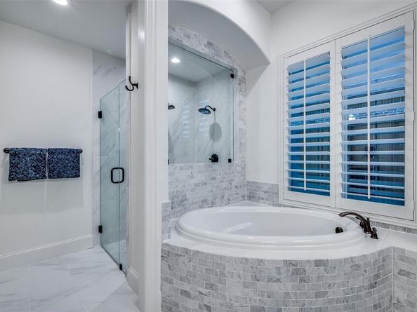 3329  Lochside  , The Colony Texas 75056