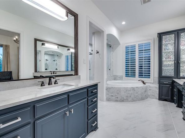 3329  Lochside  , The Colony Texas 75056