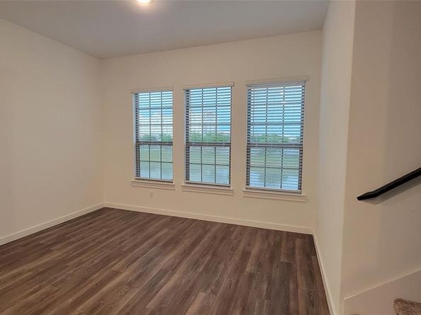 2739  Levee Lane , Lewisville Texas 75067