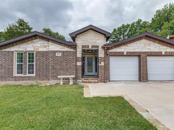 5924  Maceo Lane 