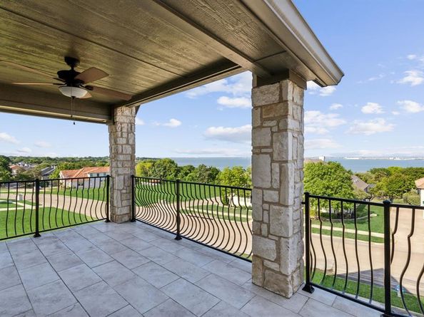 2413  Versailles Drive , Heath Texas 75032