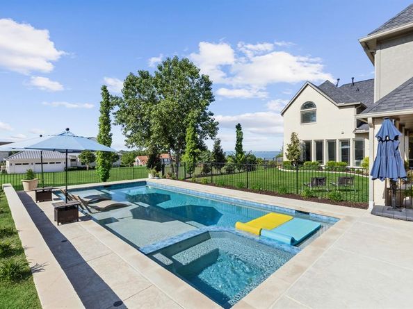 2413  Versailles Drive , Heath Texas 75032