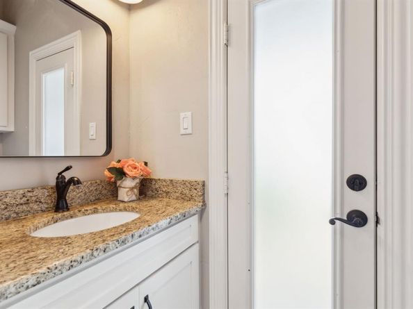 2413  Versailles Drive , Heath Texas 75032