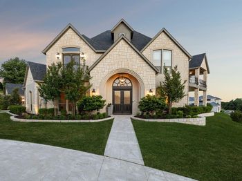 2413  Versailles Drive 