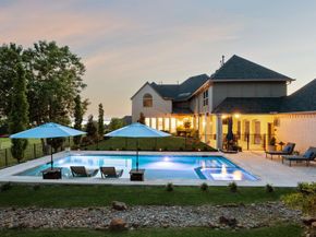 2413  Versailles Drive , Heath Texas 75032
